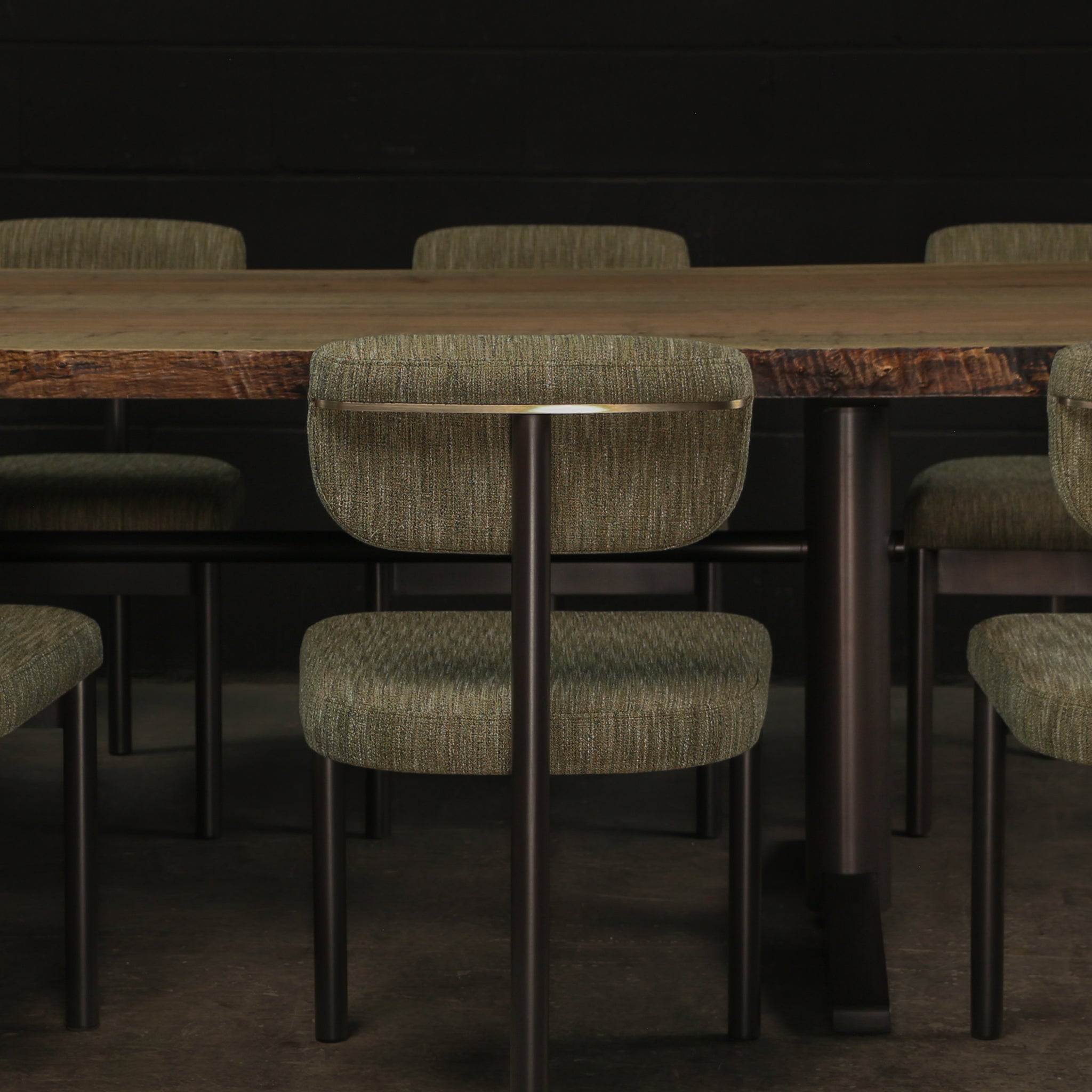 Bedford Dining Table