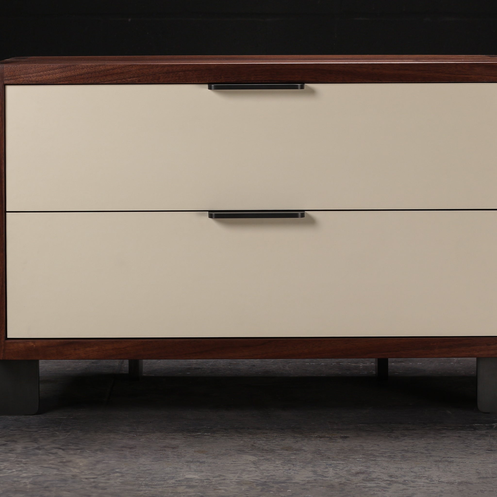 Dreyfus Nightstand (36L)
